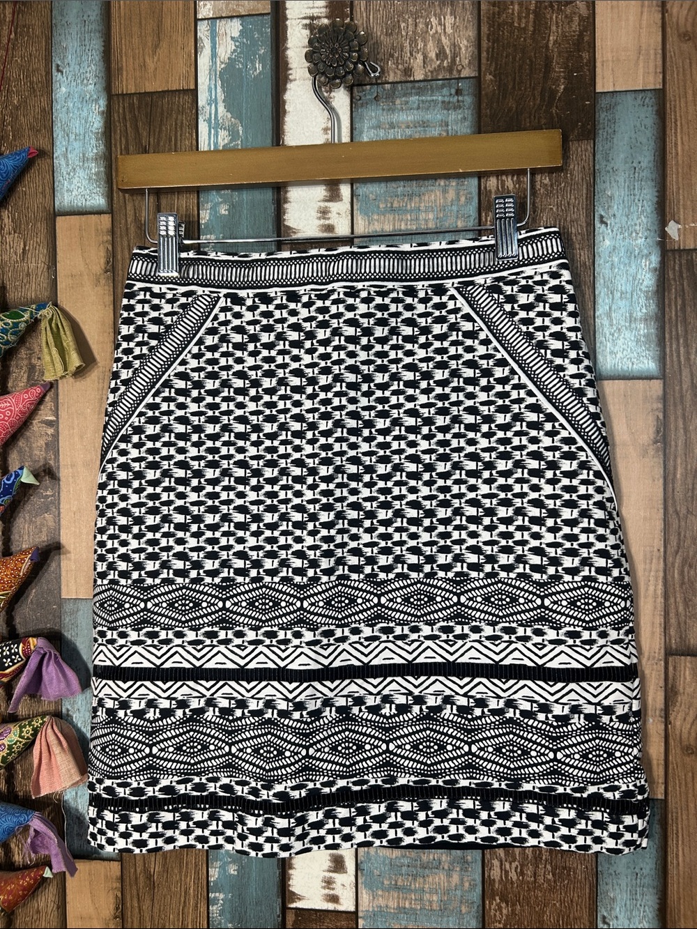 White House Black Market Black and White Patterned Pencil Skirt